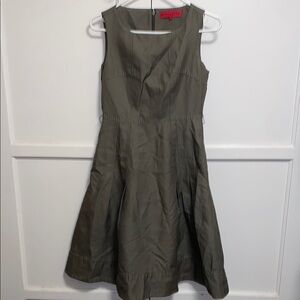 Sinclaire 10 Size 4 Green A-line Sleeveless V-neck Knee-length Cocktail Dress